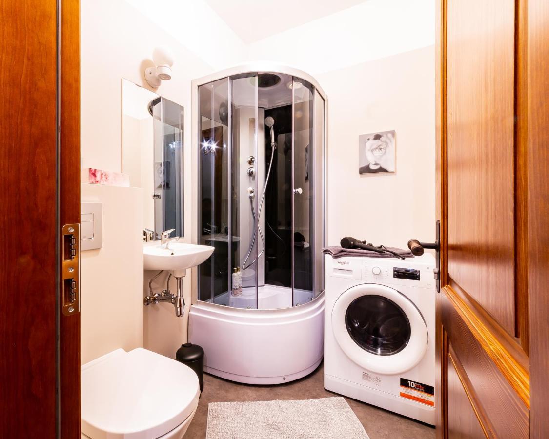 リガGourmet Storie'S Ap 68Sqm Renovated Free Parkingアパートメント エクステリア 写真